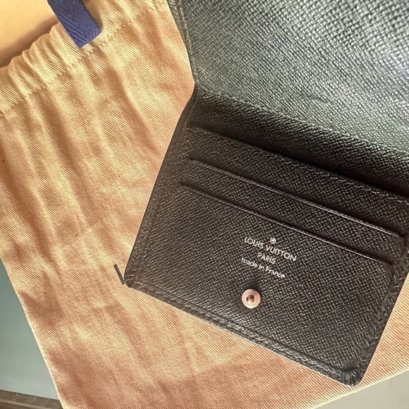 100% Authentic Vintage Louis Vuitton Wallet. Rare to find - Picture 6 of 9